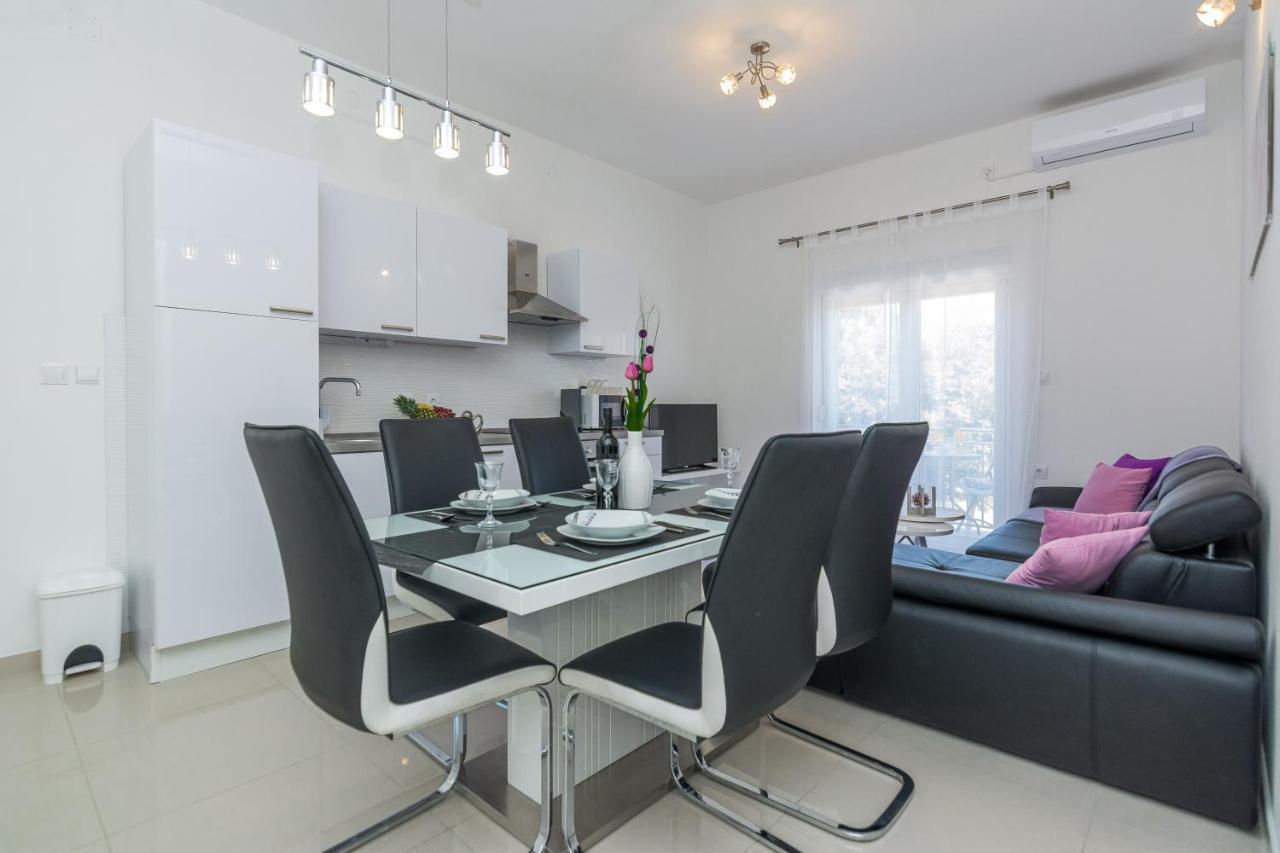 Apartments Marko Sukošan Eksteriør billede