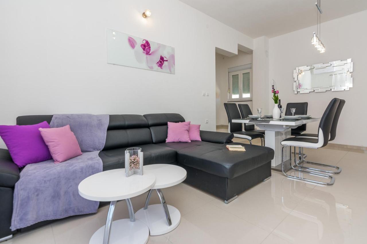 Apartments Marko Sukošan Eksteriør billede