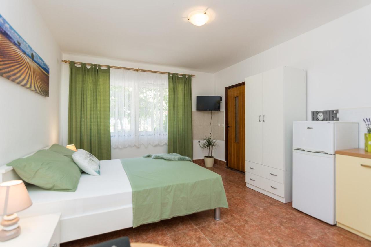Apartments Marko Sukošan Eksteriør billede