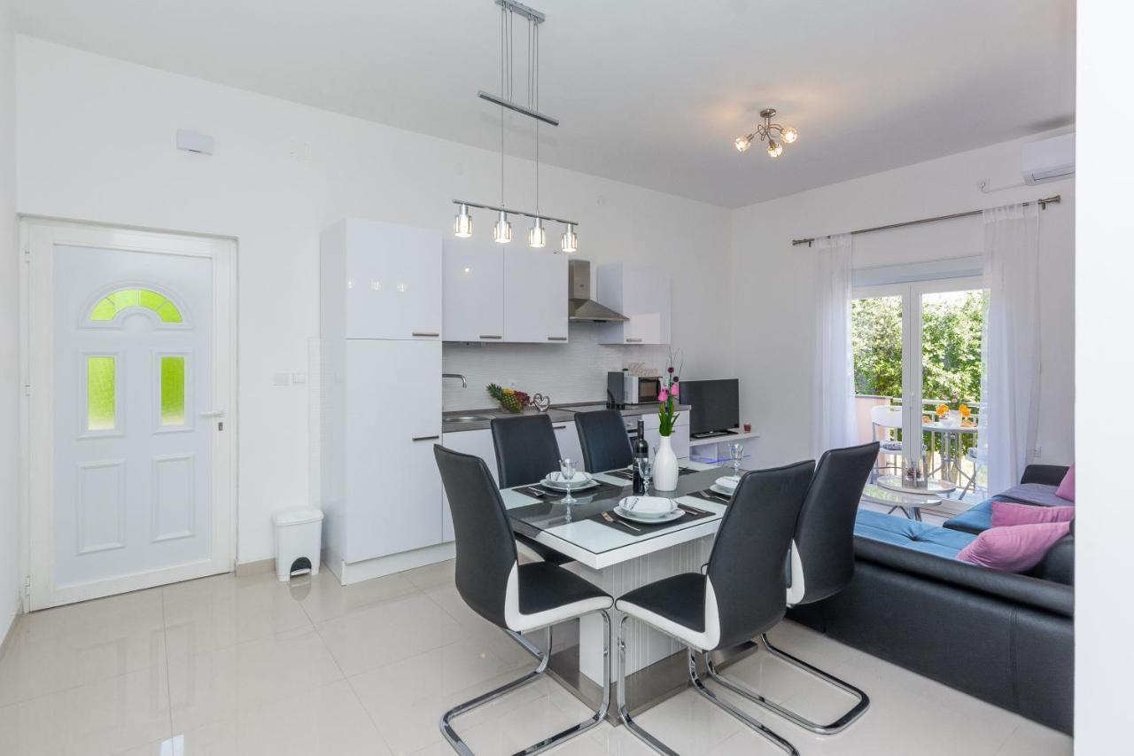 Apartments Marko Sukošan Eksteriør billede
